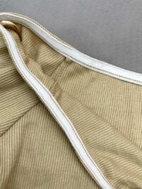 لایه چسپی داخل یقه