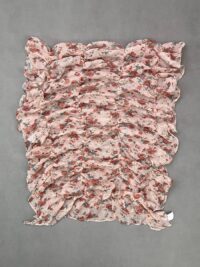طرح شال زنانه گل دار چین خورده برند آی ام