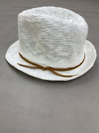 طرح کلاه بافتنی زنانه برند Accessories